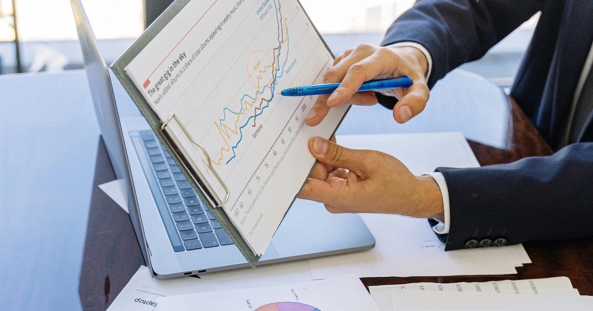 How to Implement Business Analytics in Hospitality